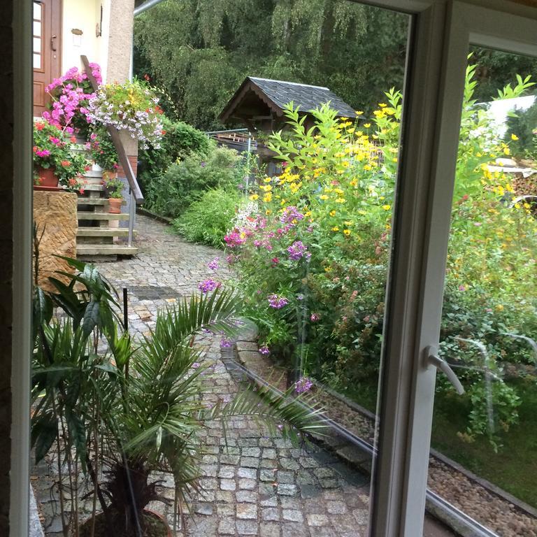 Ferienwohnung Guerth Kleinhennersdorf Екстериор снимка