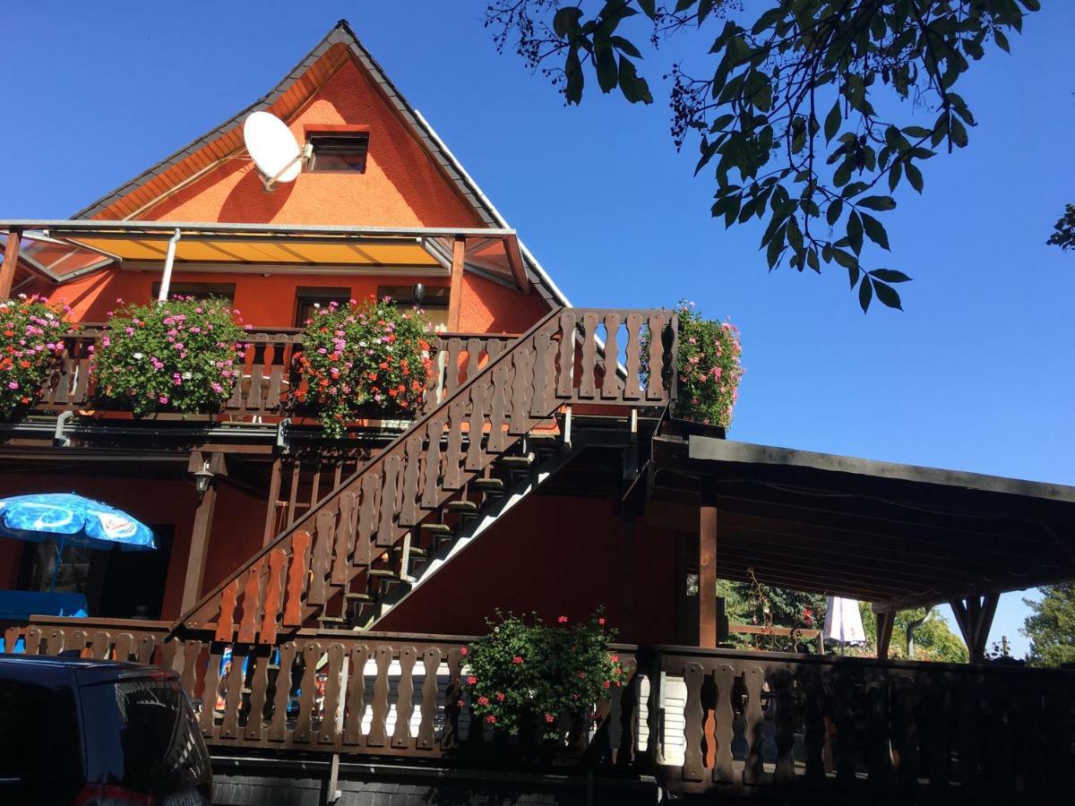 Ferienwohnung Guerth Kleinhennersdorf Екстериор снимка